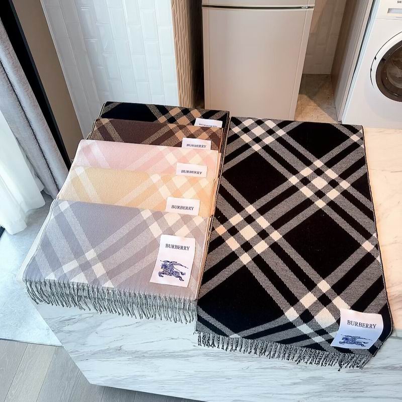 Burberry Scarf 100%顶级丝羊绒 E102231